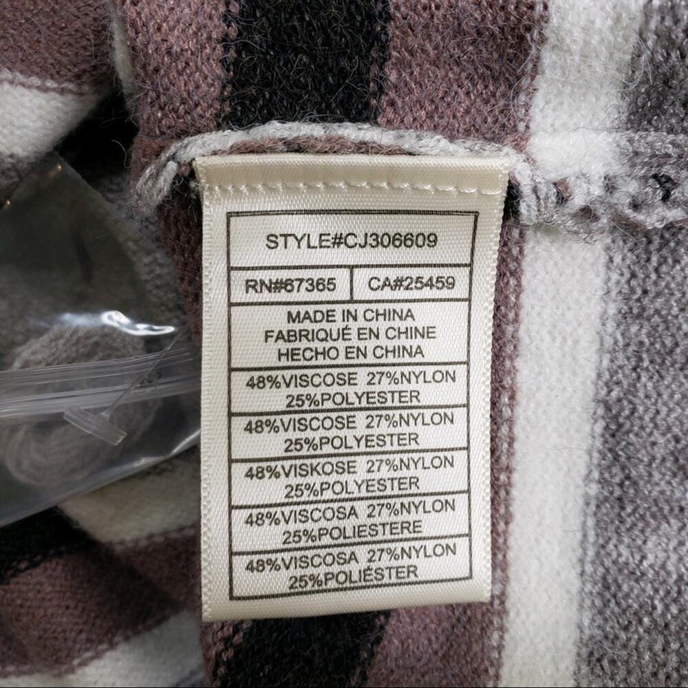 Cupcakes and Cashmere Amour Stripe Bell Sleeve Sweater Size Medium NEW - Picture 11 of 12